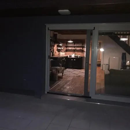 House Right On The Alpinka Golf Course 公寓 *
